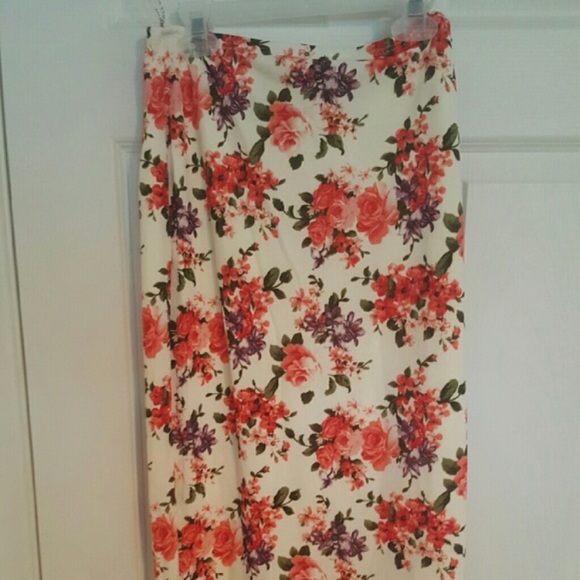 Two piece HOT! Midi dress floral 👗 - Picture 3 of 3